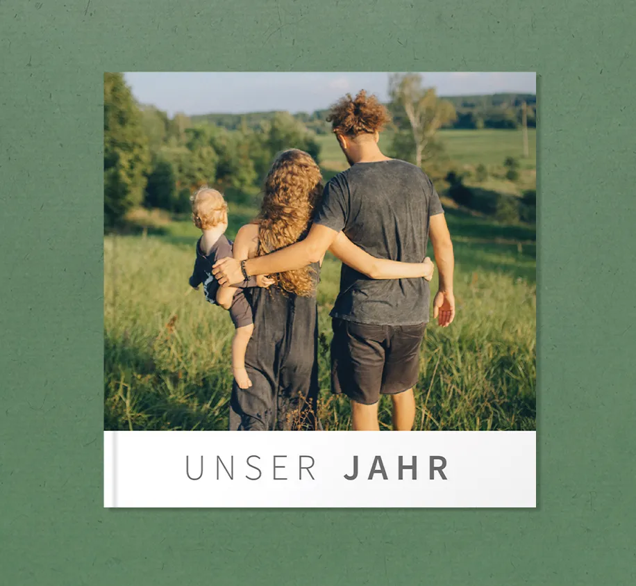 Nachhaltige Geschenkideen, Fotobuch, schonende Produktion Wunderbare Geschenke nachhaltig produziert und umweltfreundlich verpackt. Gestaltet ein einzigartiges quadratisches Fotobuch in der ROSSMANN Fotowelt.
