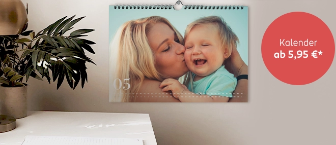 Personalisierter Wandkalender für besondere Momente Individueller Fotokalender, gestaltet mit einem Babyfoto und schlichten Designs, perfekt für eure Organisation.