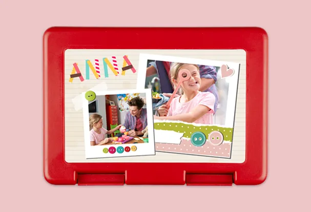 Fotogeschenk Familie: Brotdose, rot, mit Cliparts, mit Foto Eine ganz besondere Fotocollage. Familien brauchen immer eine Brotdose. Wir drucken euer Motiv mit Fotos und Cliparts auf die Brotdose.