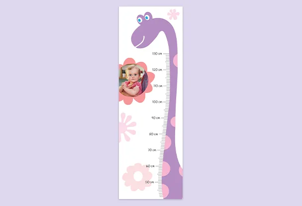 Fotogeschenk Familie: Selbstklebendes Poster als Messlatte Kinder Fotogeschenk. Familien kennzeichnen gern die Größe ihres Nachwuchses. Gestaltet mit dem selbstklebenden Poster individuelle Messlatten.