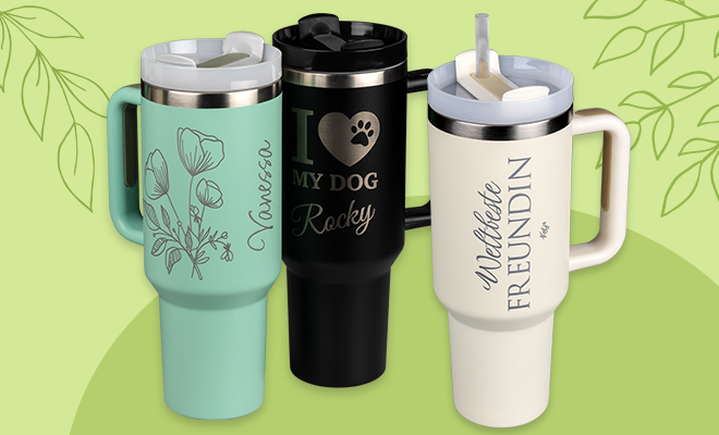 XXL Thermobecher als Fotogeschenke zu Ostern, Farbauswahl Drei XXL Thermobecher mit Deckel, Strohhalm und Henkel. Zu Ostern als Fotogeschenke mit Text und Grafiken gravieren lassen.