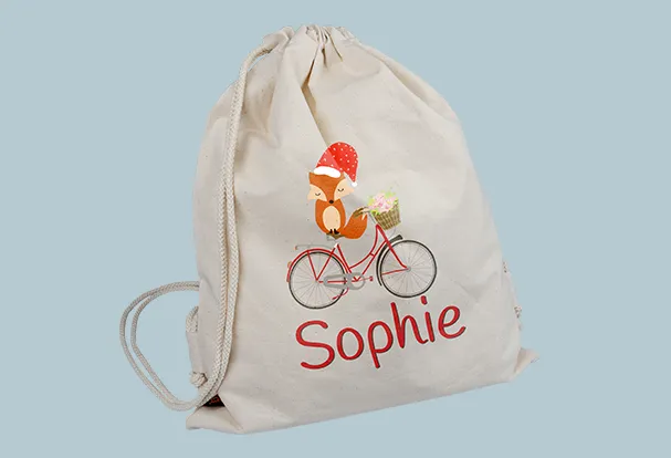 Personalisierte Weihnachtsgeschenke selbst basteln Mit personalisierten Geschenken Weihnachten zum Highlight machen. Überrascht eure Lieben mit kreativen Geschenken, zum Beispiel einem selbst gestalteten Turnbeutel