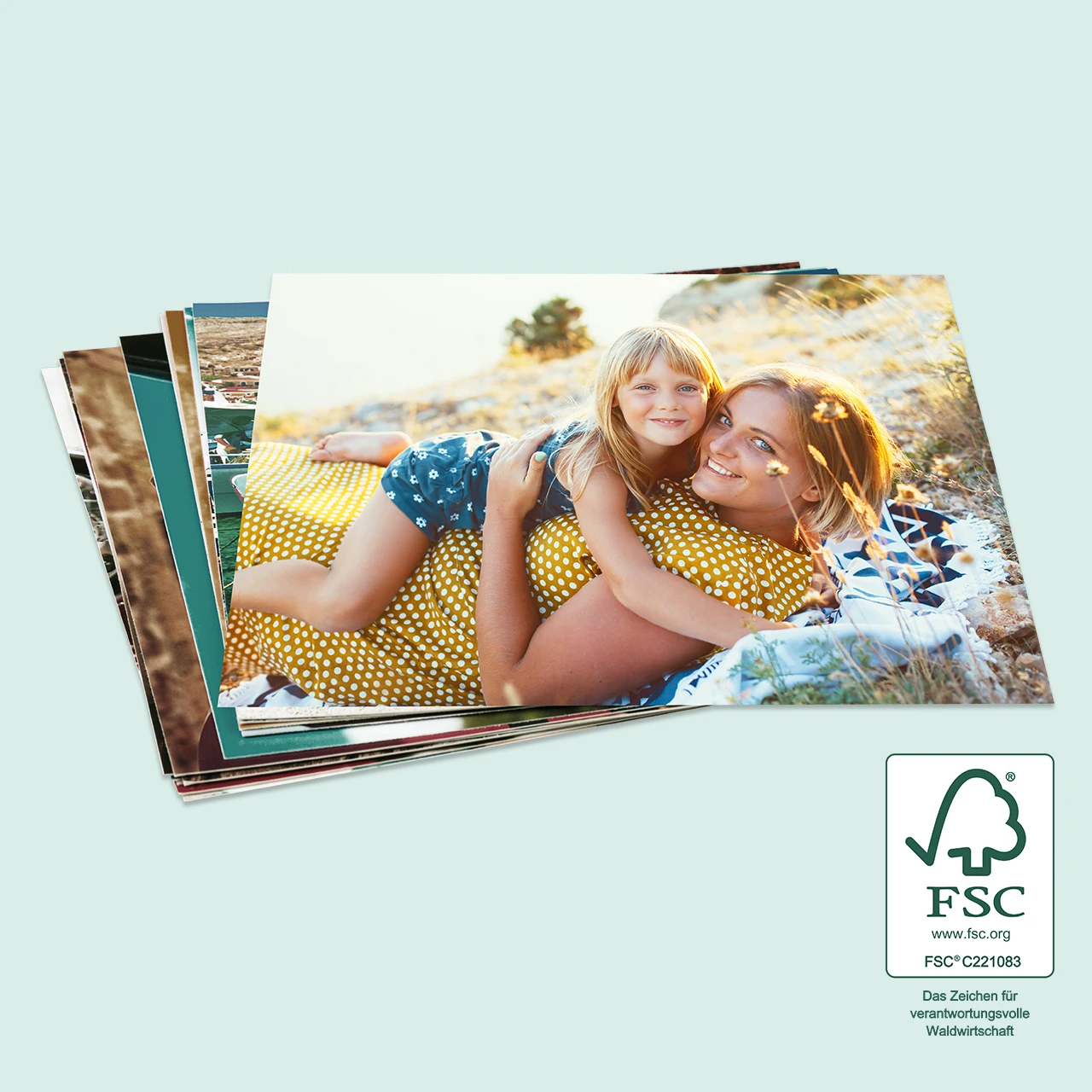 Hochwertige Fotos ausdrucken online, schnell und einfach Hier könnt ihr einfach und bequem eure Fotos drucken lassen. Ihr könnt entweder am Computer oder mit der praktischen Fotowelt App Bilder online drucken.