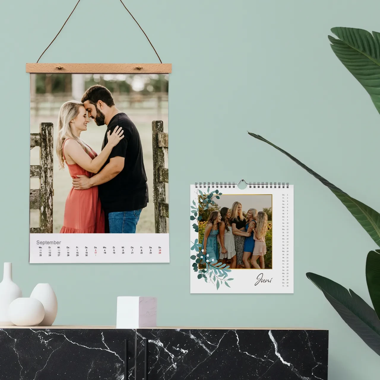 Kalender drucken, verschiedene Größen und Bindungen Wählt das passende Format, in dem ihr euren Kalender drucken lassen möchtet, und setzt eure Motive perfekt in Szene. Verschiedene Bindungen, Größen und Formate.