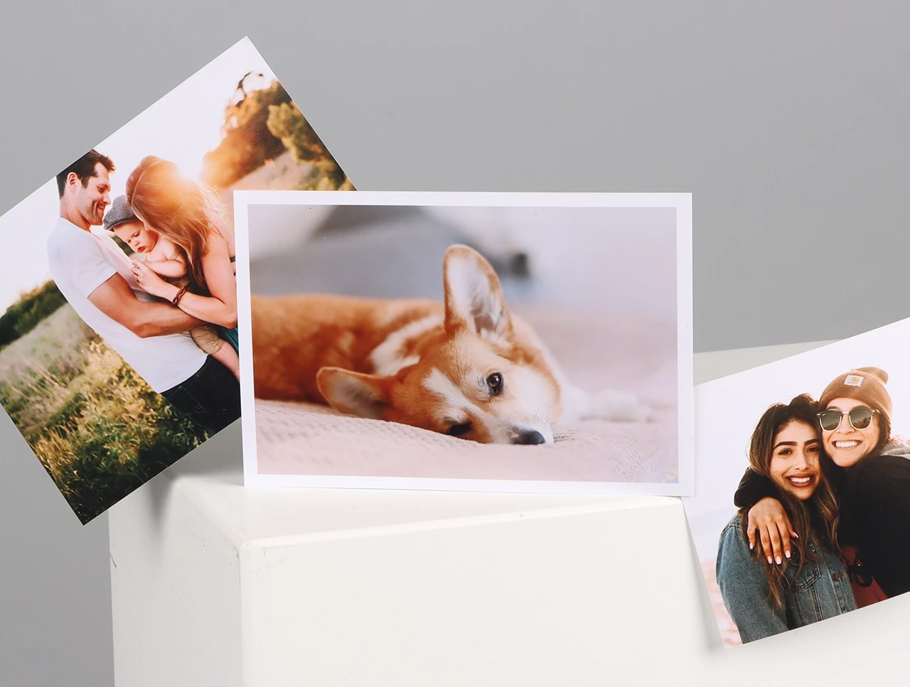 Fotos drucken lassen in verschiedenen Größen und Formaten In der ROSSMANN Fotowelt könnt ihr alle eure Fotos drucken lassen. Wir bieten viele verschiedene Größen und Formate. Je nach Wunsch mit weißem Rand oder als Fotostreifen