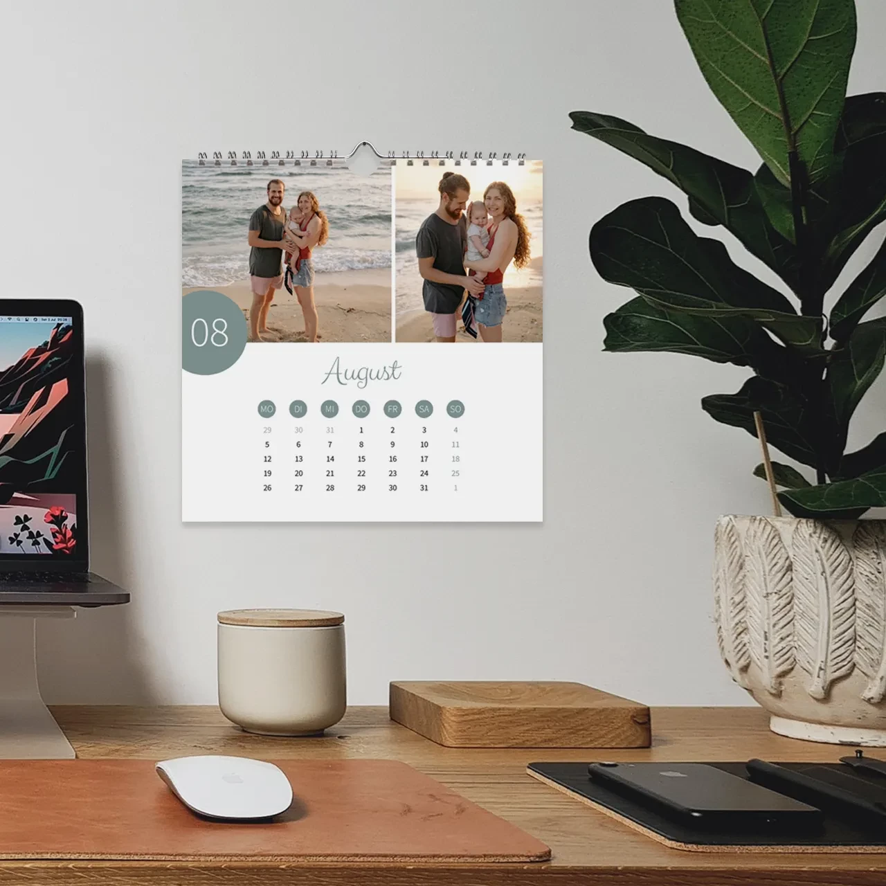 Individueller Foto Wandkalender mit euren liebsten Bildern Gestaltet euren Wandkalender Foto mit persönlichen Momenten für eine angenehme Atmosphäre am Arbeitsplatz. Mit Spiralbindung und ausbelichtet auf Echtfotopapier.