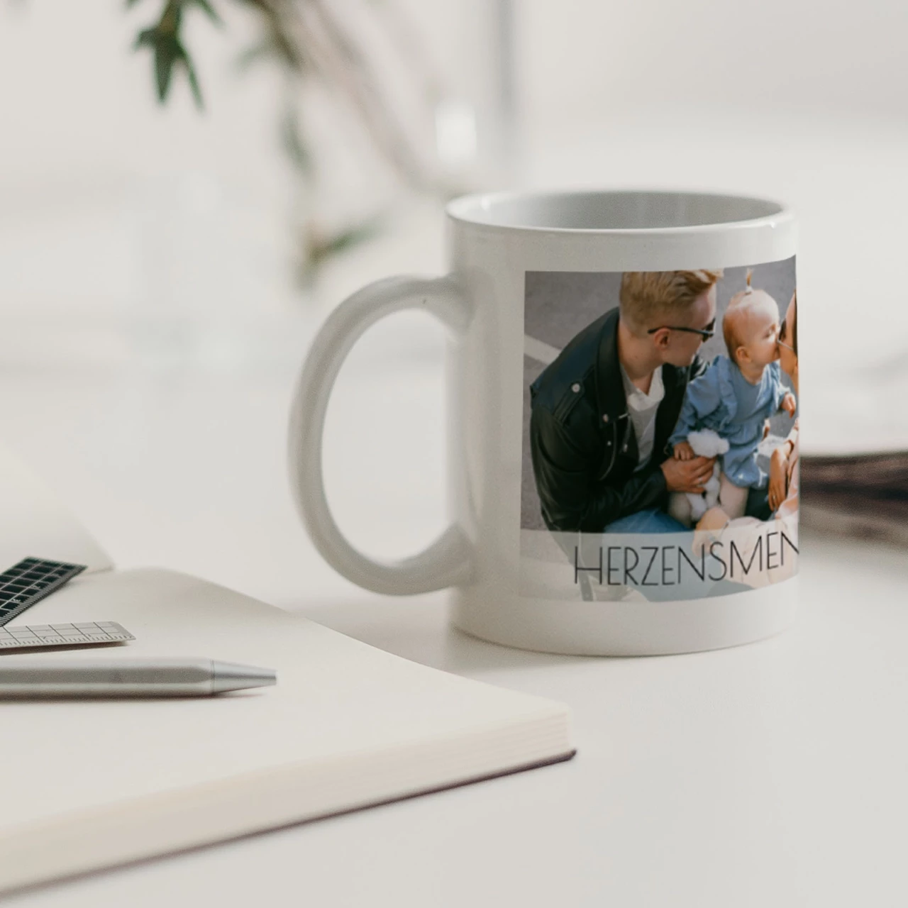 Tasse mit Foto, 4-Farb-Sublimation, 325 ml Fassungsvermögen Tasse selbst gestalten und euren Herzensmenschen eine Freude bereiten. Eure Liebsten werden sich mit der Tasse gleich viel wohler am Arbeitsplatz fühlen.