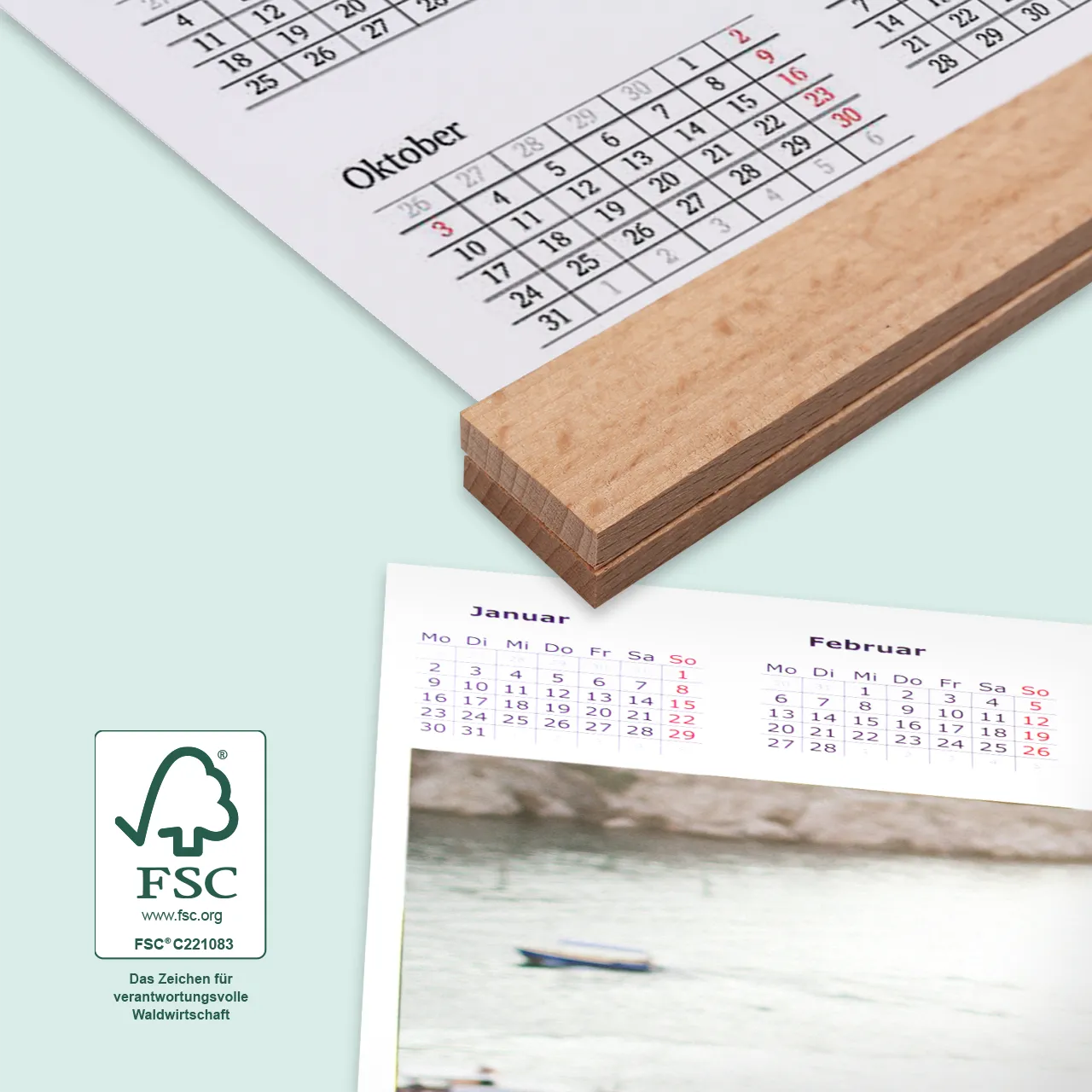 Posterkalender selbst gestalten, mit Posterleiste bestellbar Wenn ihr einen Posterkalender selbst gestalten wollt, seid ihr in der ROSSMANN Fotowelt genau richtig. Bei der Hochformat-Variante ist eine Holzleiste inklusive.