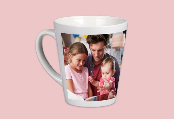 Passendes Fotogeschenk Familie selbst designen. Ladet eure Bilder für die Latte macchiato Tasse hoch und überrascht eure Liebsten mit der Fototasse.