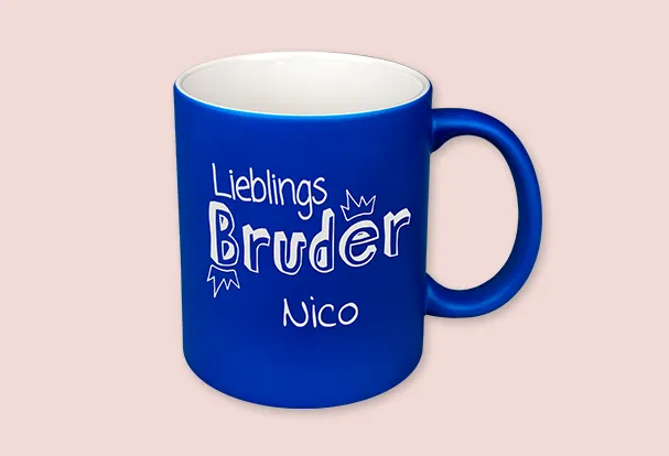 Überrascht eure Liebsten mit einer individuell gravierten Tasse. Ein elegantes, langlebiges Geschenk, mit dem ihr eure Geschenke personalisieren und Freude bereiten könnt.