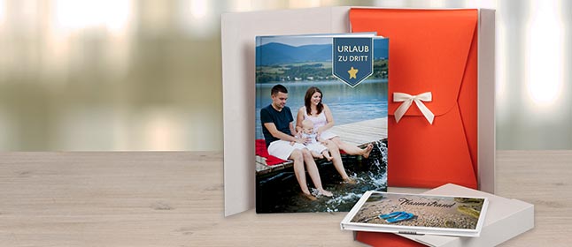 Jetzt koennen Sie Ihr Fotobuch erstellen und zusätzlich eine edle Geschenkbox erwerben. Für viele Formate Ihres Fotobuchs passend und in vielen Farben erhältlich.