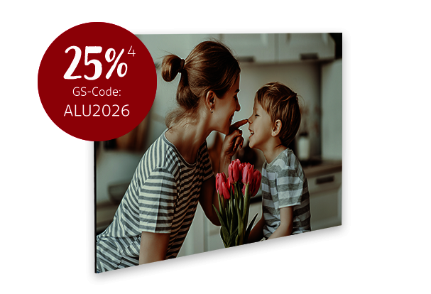 Familienfoto auf Alu-Dibond drucken – modernes Wandbild in Premium-Qualität Familienfoto auf Alu-Dibond als modernes Wandbild mit klarer, hochwertiger Optik
