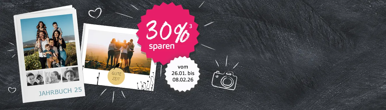 Fotobuch mit euren Fotos online bestellen Ein aufgeschlagenes Fotobuch mit fröhlichen Momentaufnahmen. Haltet eure schönsten Fotos in einem Fotobuch fest.