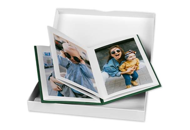 persönliches Leporello mit 10 Fotos erstellen Kompakte Erinnerungen zum Aufklappen – Gestaltet ein Leporello mit zehn eurer liebsten Fotos.