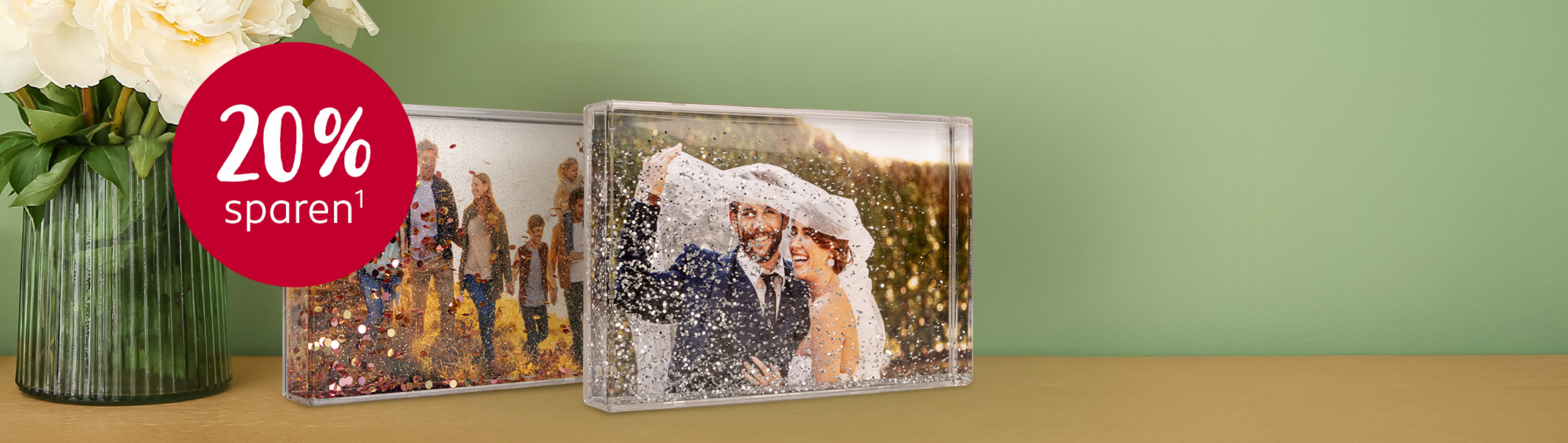 Schüttelrahmen mit Foto gestalten – glitzernde Geschenkidee für Hochzeit und Familie Schüttelrahmen mit Glitzerpartikeln und personalisiertem Foto, zeigt Hochzeits- oder Familienmotiv