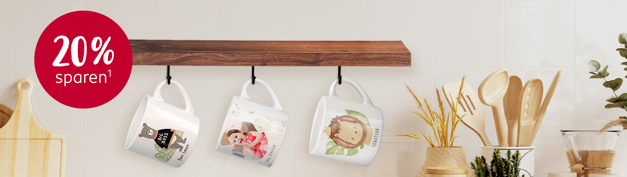 Kindertasse personalisieren mit Foto und Namen – jetzt im Monatsangebot sparen Personalisierte Kindertasse mit niedlichen Illustrationen, eigenem Foto und Namen, farbenfroh gestaltet