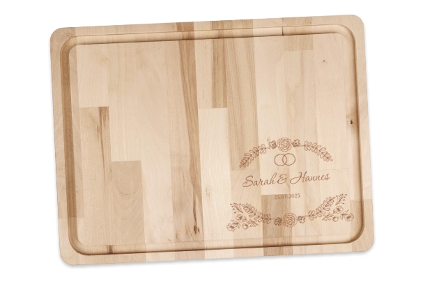 Holzschneidebrett mit Gravur gestalten – personalisierte Küchenaccessoires aus Holz Holzschneidebrett mit individueller Gravur aus hochwertigem Holz in natürlicher Optik