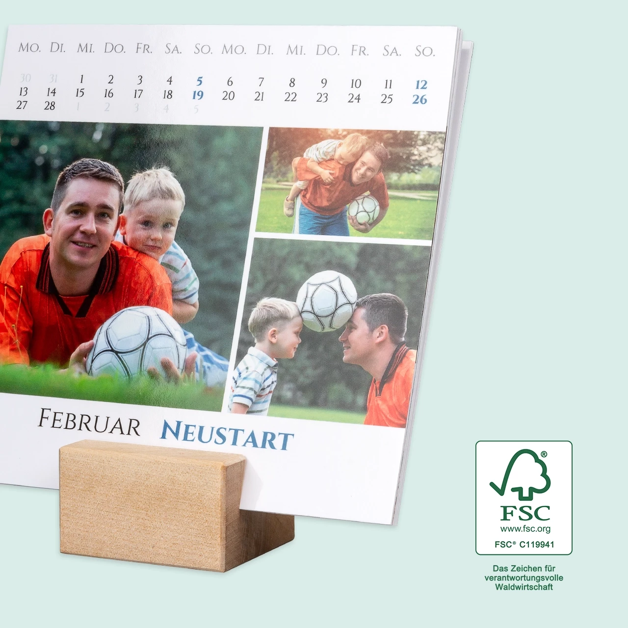 Ein Fotohalter ist eine stylische Variante, eure Kalender und Bilder prominent in Szene zu setzen. Bestellt jetzt den Aufsteller zu eurem passenden Fotoprodukt.